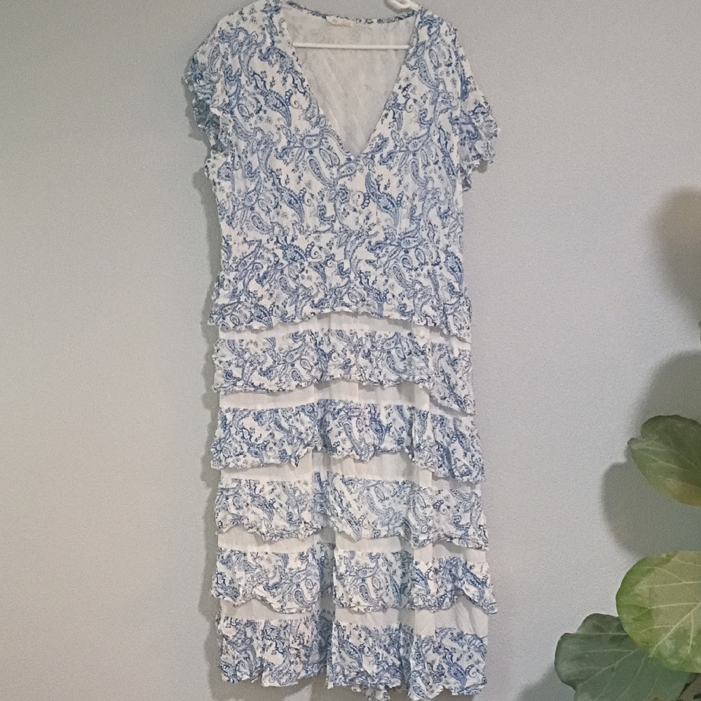 Elegant Blue and White Floral Midi Dress